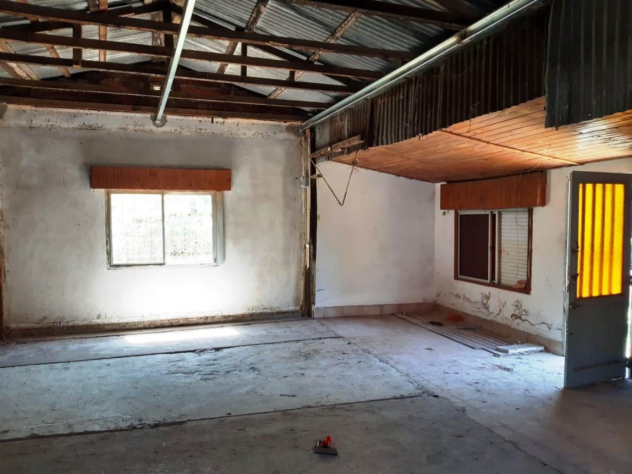 Casa a refaccionar en Barrio Howard Johnson